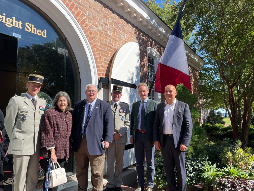 Inauguration de la statue de Rochambeau à Yorktown – La délégation française